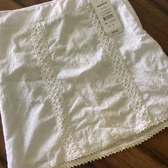 NWT Wrapper for Kohls White Eyelet Lace Hem Skirt Size XS/S - elegant - Picture 3 of 7